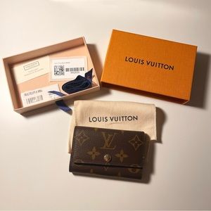 🆕 Louis Vuitton Monogram 6 Key Holder